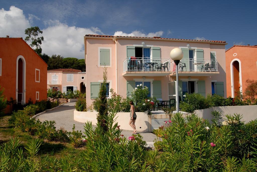 Residence Odalys Domaine Des Eucalyptus Сен-Агулф Екстериор снимка